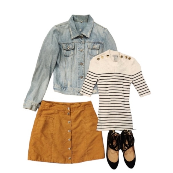 Suede Mini Skirt With Front Pockets and Snaps down the front - Picture 2 of 8